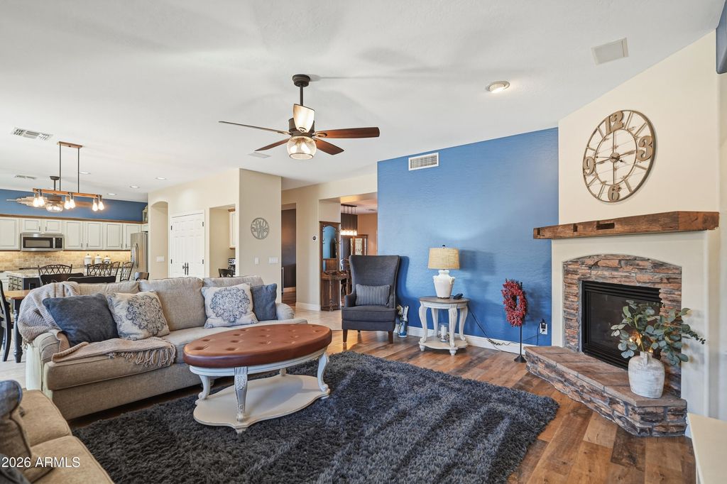 Image 16 of property listing at 9563 E JAVELINA Avenue, Mesa, AZ 85209