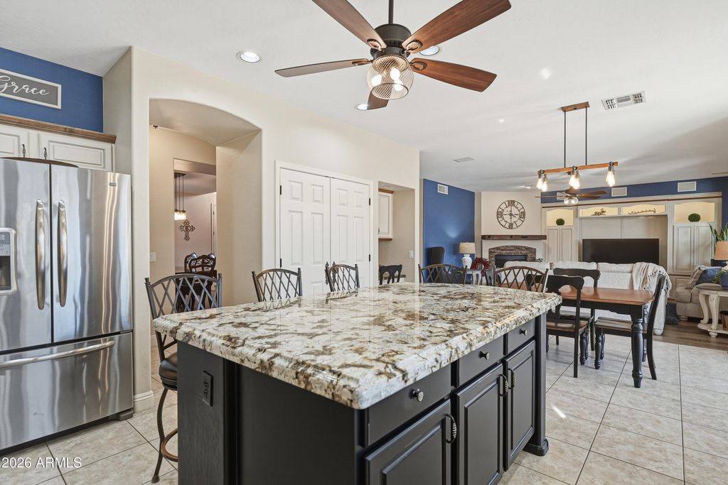 Image 8 of property listing at 9563 E JAVELINA Avenue, Mesa, AZ 85209