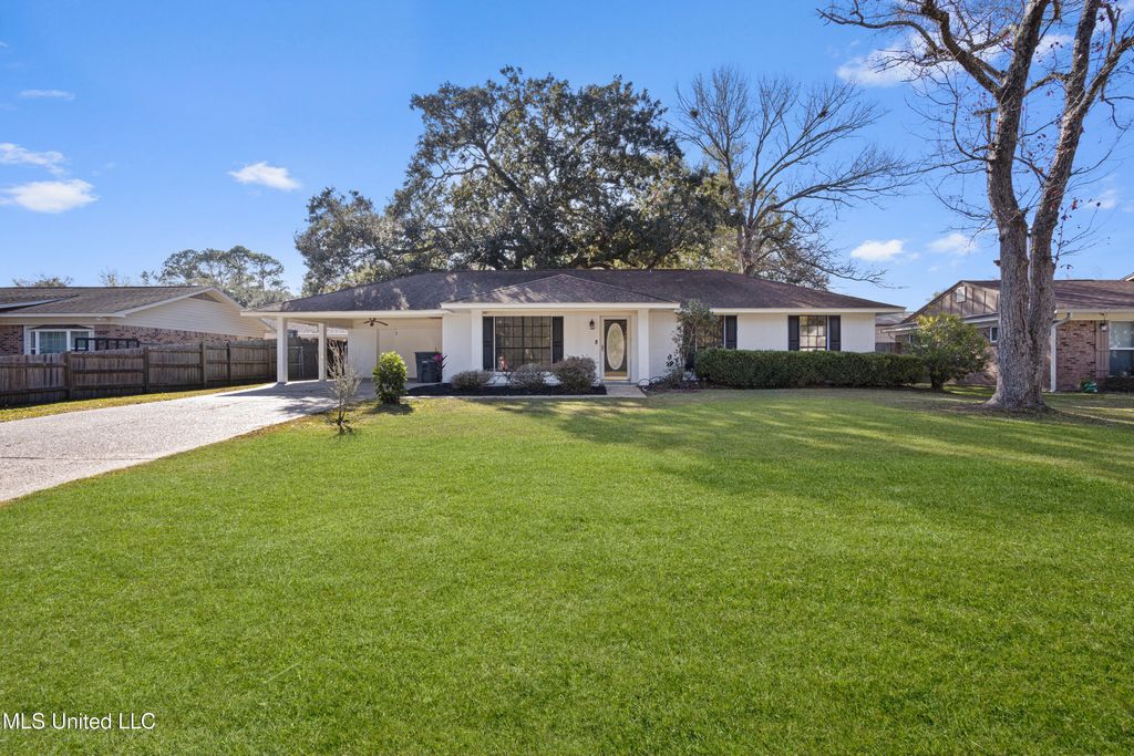 16205 Waycross Drive, Biloxi, MS 39532