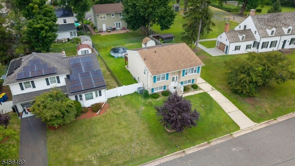 15 Barber Blvd, South Bound Brook Boro, NJ 08880 — photo 2