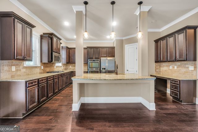 262 Shellbark Drive, Mcdonough, GA 30252