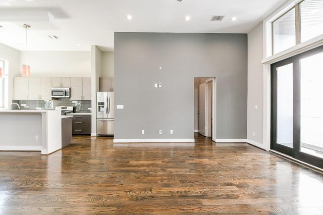 3215 Garrow Street, Houston, TX 77003