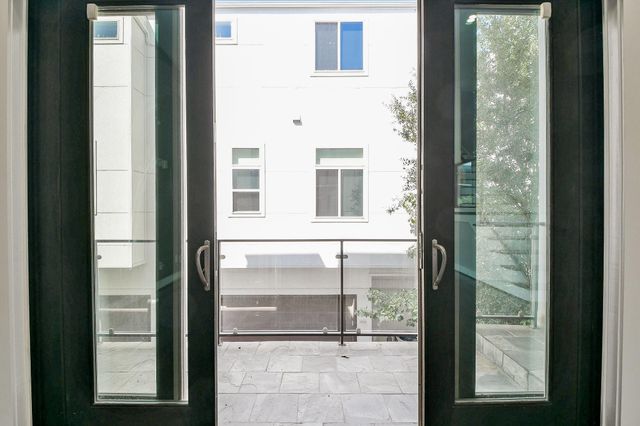 3215 Garrow Street, Houston, TX 77003