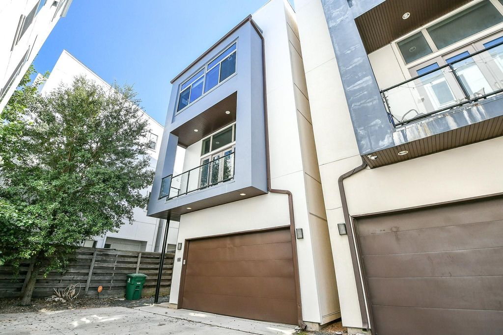 3215 Garrow Street, Houston, TX 77003