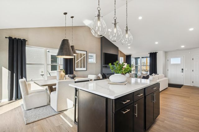 8863 63rd Street S, Cottage Grove, MN 55016