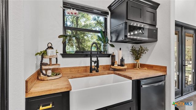 411 Cielo Vista, Canyon Lake, TX 78133