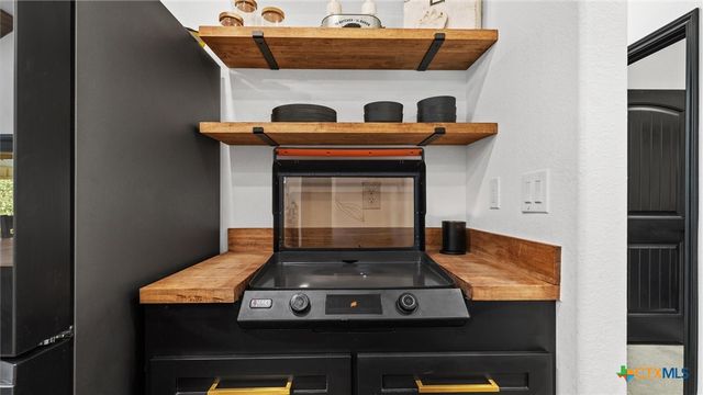 411 Cielo Vista, Canyon Lake, TX 78133