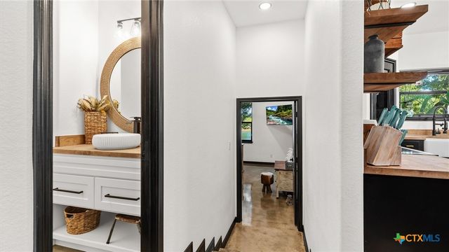 411 Cielo Vista, Canyon Lake, TX 78133