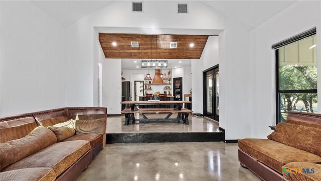 411 Cielo Vista, Canyon Lake, TX 78133