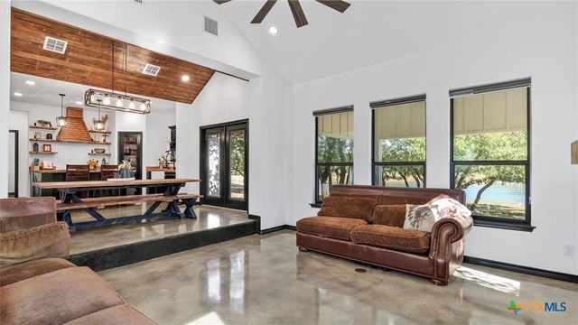 411 Cielo Vista, Canyon Lake, TX 78133