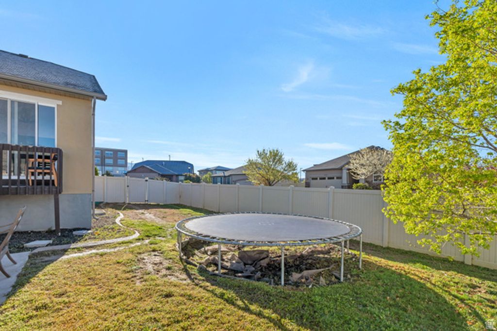 Image 26 of property listing at 3711 N MEADOW SPRINGS LN, Lehi, UT 84043