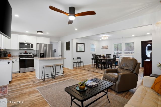 1361 Forest Lake Road, Southport, NC 28461