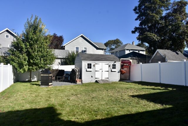 36 Hedge Street, Fairhaven, MA 02719