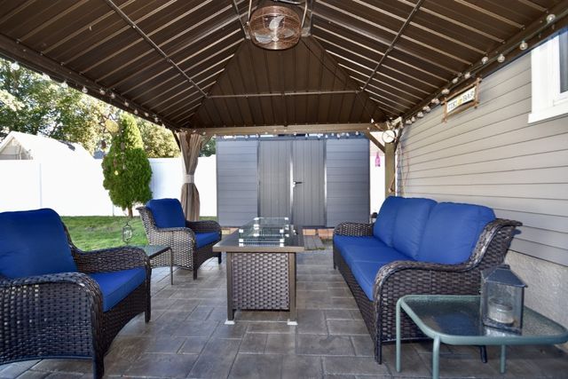 36 Hedge Street, Fairhaven, MA 02719