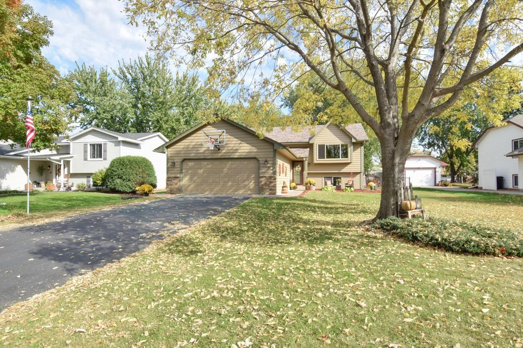 11558 Xylon Avenue N, Champlin, MN 55316 — exterior