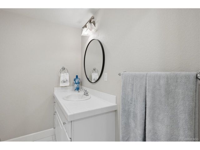 575 S High St, Denver, CO 80209