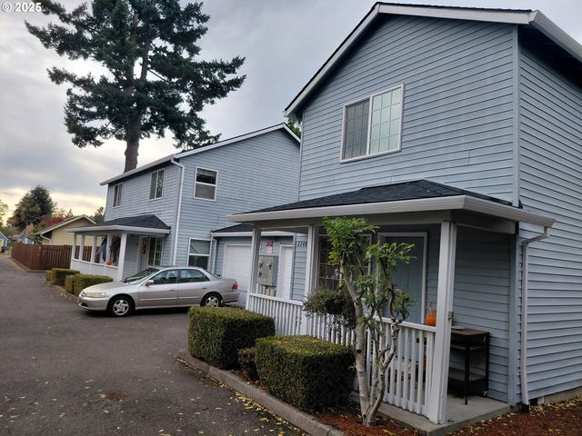 2236 Se 89TH Ave, Portland, OR 97216