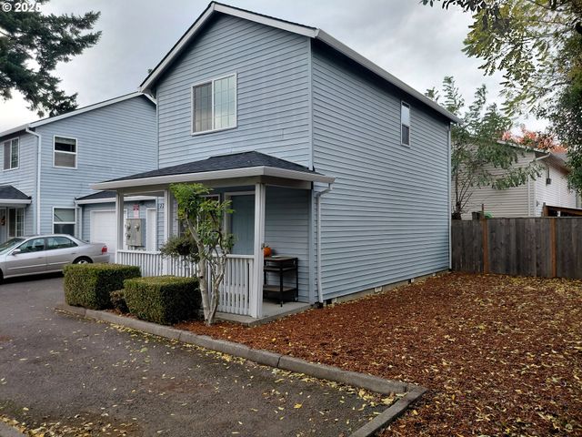 2236 Se 89TH Ave, Portland, OR 97216