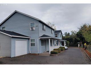 2236 Se 89TH Ave, Portland, OR 97216