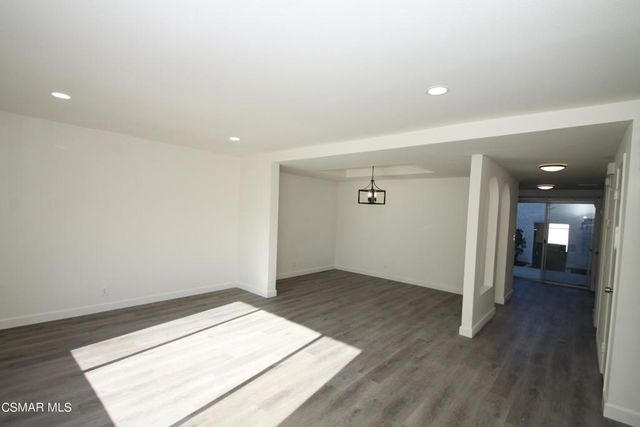 291 Green Moor Place, Thousand Oaks, CA 91361