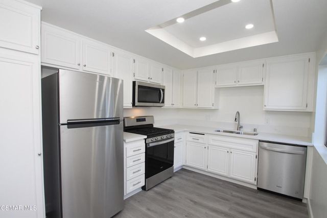 291 Green Moor Place, Thousand Oaks, CA 91361