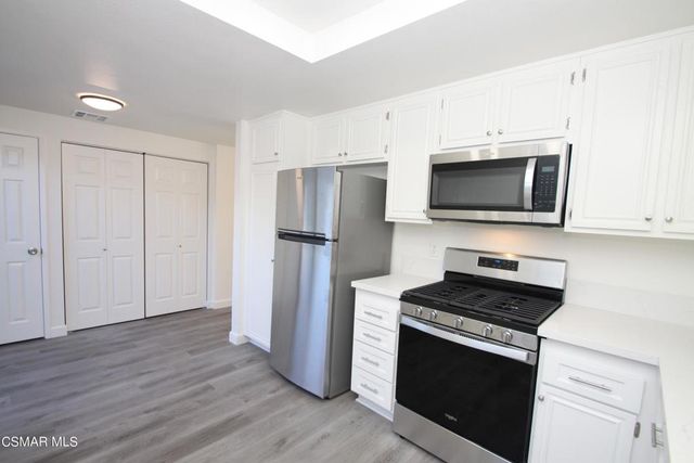 291 Green Moor Place, Thousand Oaks, CA 91361
