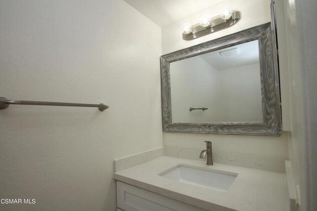 291 Green Moor Place, Thousand Oaks, CA 91361