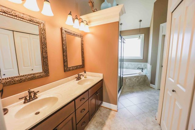 450 White Oak Drive, Nancy, KY 42544