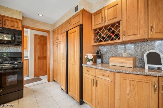 167 Newbrook Ln, Springfield Twp., NJ 07081