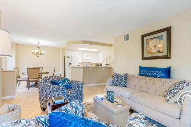 24352 Berrendo 4, Laguna Hills, CA 92656