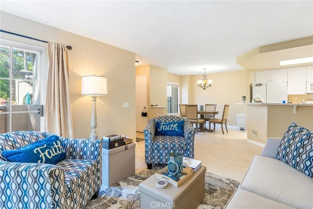 24352 Berrendo 4, Laguna Hills, CA 92656