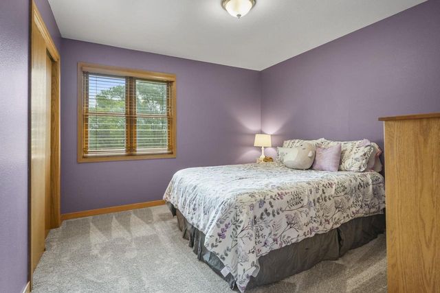 802 Stoney Hill Lane, Cottage Grove, WI 53527