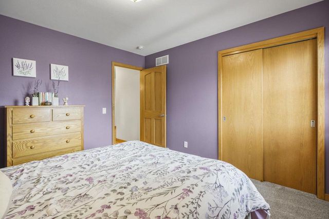 802 Stoney Hill Lane, Cottage Grove, WI 53527