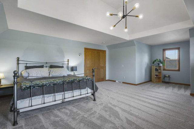 802 Stoney Hill Lane, Cottage Grove, WI 53527