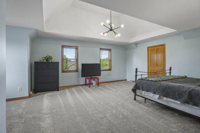 802 Stoney Hill Lane, Cottage Grove, WI 53527