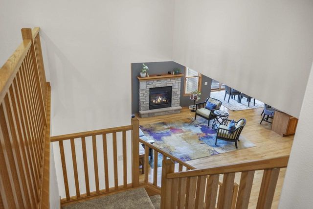 802 Stoney Hill Lane, Cottage Grove, WI 53527
