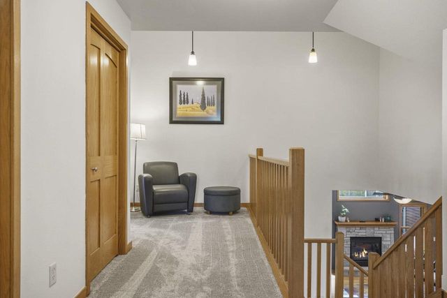 802 Stoney Hill Lane, Cottage Grove, WI 53527