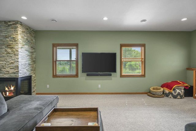 802 Stoney Hill Lane, Cottage Grove, WI 53527
