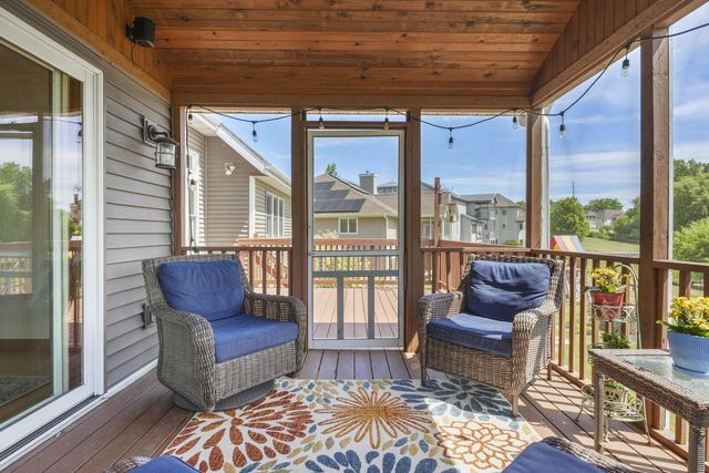 802 Stoney Hill Lane, Cottage Grove, WI 53527