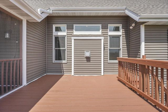 802 Stoney Hill Lane, Cottage Grove, WI 53527