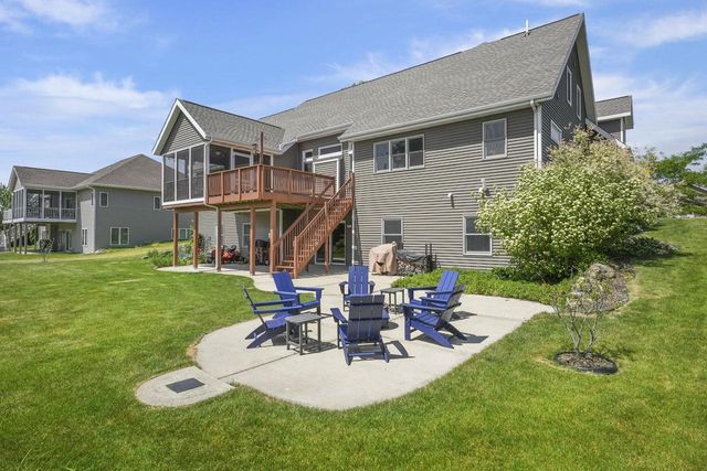 802 Stoney Hill Lane, Cottage Grove, WI 53527