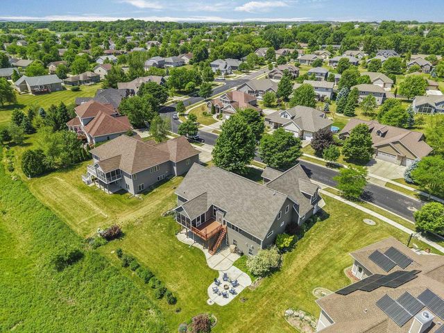 802 Stoney Hill Lane, Cottage Grove, WI 53527