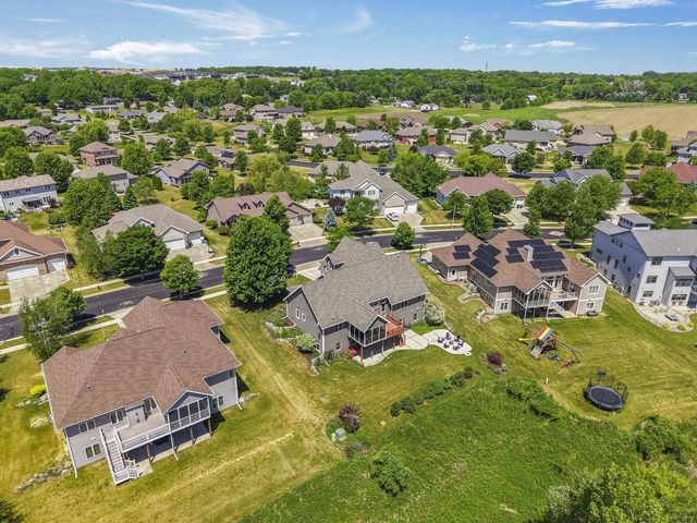 802 Stoney Hill Lane, Cottage Grove, WI 53527