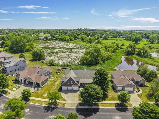 802 Stoney Hill Lane, Cottage Grove, WI 53527