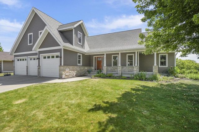 802 Stoney Hill Lane, Cottage Grove, WI 53527