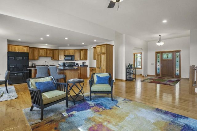 802 Stoney Hill Lane, Cottage Grove, WI 53527