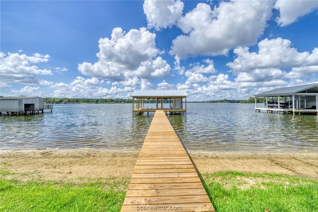 11404 Riley Green Road, Franklin, TX 77856 — photo 2