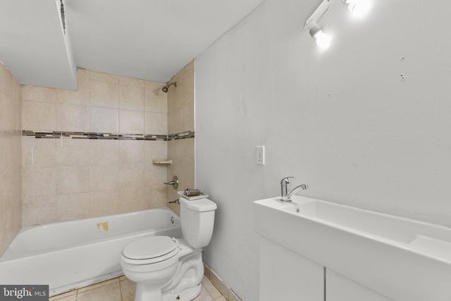 3709 CHESHOLM RD, Baltimore, MD 21216