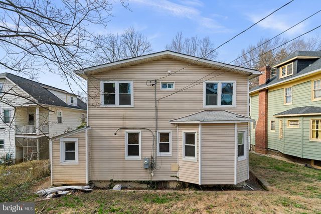 3709 CHESHOLM RD, Baltimore, MD 21216