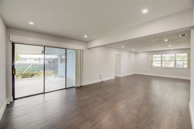 7811 NW 10th St 7811, Pembroke Pines, FL 33024